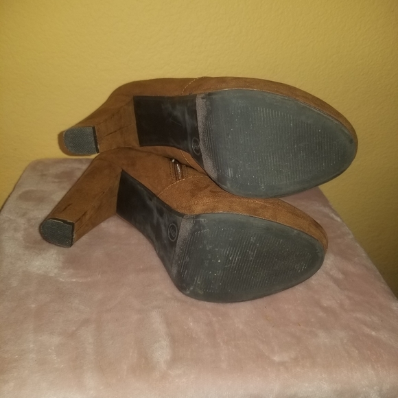 Mossimo Heeled Booties - Picture 4 of 7